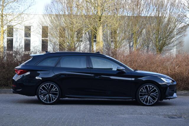 Cupra Leon Sportstourer 2.0 TSI 4DRIVE Pano 310Pk BBD Lane ACC