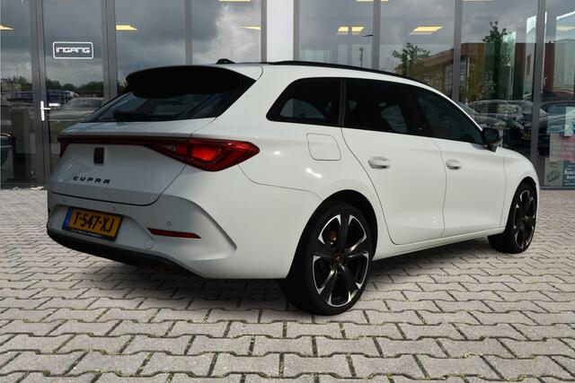 Cupra Leon Sportstourer 1.4 E-Hybrid VZ | Dealer Onderhouden | 19 Inch | Virtual Cockpit |