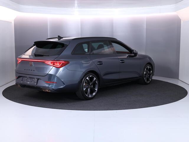 Cupra Leon Sportstourer 1.4 e-Hybrid Business 204 pk Automaat (DSG) | Navigatie | Parkeersensoren achter | Adaptieve cruise control | Stoelverwarming | Elektr. bestuurdersstoel |