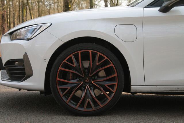 Cupra Leon Sportstourer 1.4 e-Hybrid VZ Copper Edition | Pano | Camera