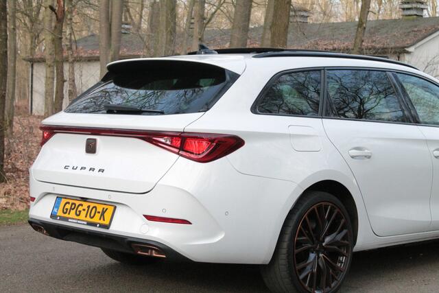 Cupra Leon Sportstourer 1.4 e-Hybrid VZ Copper Edition | Pano | Camera