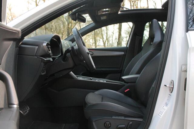 Cupra Leon Sportstourer 1.4 e-Hybrid VZ Copper Edition | Pano | Camera