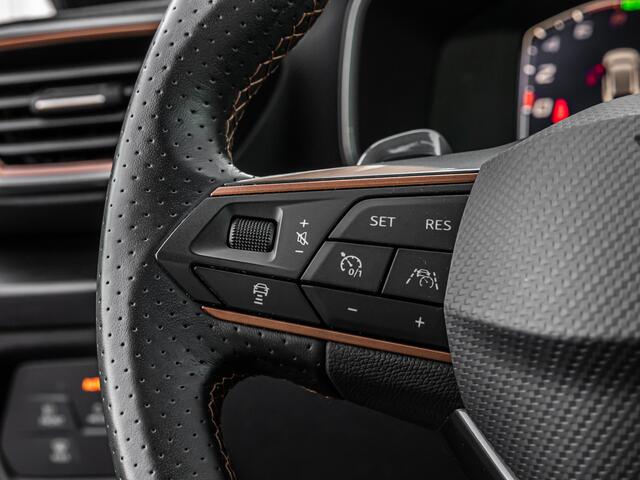 Cupra Leon Sportstourer 1.4 e-Hybrid VZ Performance SCHAALSTOELEN CAMERA 19 INCH BLACK OPTIC APPLE CARPLAY 61000KM!!