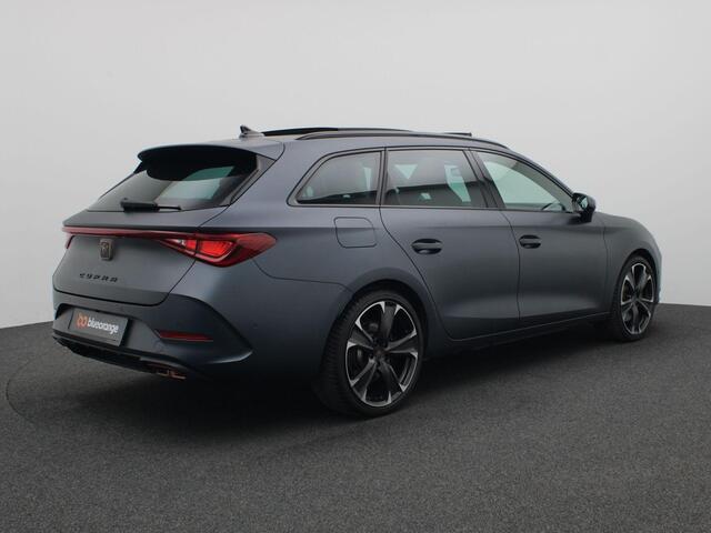 Cupra Leon Sportstourer 1.4 e-Hybrid Black Edition 245PK DSG matte lak, lederen bekleding, full led, adaptive cruise, side assist, panoramadak, stuur-stoelverwarming, achteruitrijcamera, elek. verstelbare voorstoel, elek. bedienbare achterklep, keyless, 19" lichtmetaal