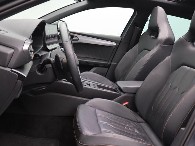 Cupra Leon Sportstourer 1.4 e-Hybrid Black Edition 245PK DSG matte lak, lederen bekleding, full led, adaptive cruise, side assist, panoramadak, stuur-stoelverwarming, achteruitrijcamera, elek. verstelbare voorstoel, elek. bedienbare achterklep, keyless, 19" lichtmetaal