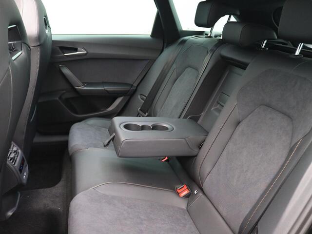 Cupra Leon Sportstourer 1.5 TSI e-Hybrid VZ Performance 272PK DSG matrix led, schuif-kanteldak, achteruitrijcamera, stuur-stoelverwarming, adaptive cruise met travel assist, elek. verstelbare voorstoel, side assist, keyless, 19" lichtmetaal