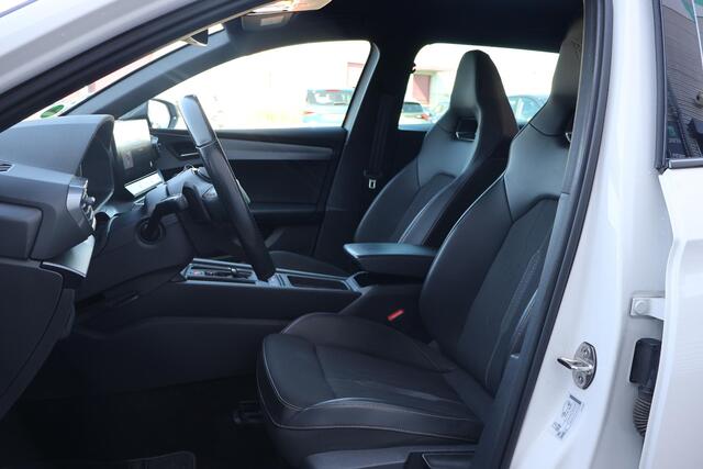 Cupra Leon Sportstourer 1.4 e-Hybrid VZ Adrenaline Camera | Stoel Verwarming | Navi | Carplay | Ad.Cruise | Carbon | Volledig Onderh. | 1 Laadkabel
