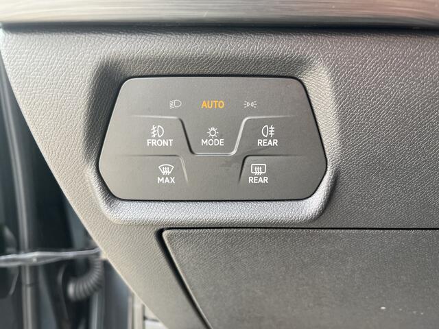 Cupra Leon Sportstourer 1.4 e-Hybrid VZ Performance / AUTOMAAT/ 245PK/ 19" LMV/ KEYLESS/ CLIMA/ NAVI/ DAB/ RIJ-MODI/ BLUETOOTH/ FULL LINK/ PARK. SENSOREN + CAMERA/ STUUR-STOEL VERWARM./ MATRIX