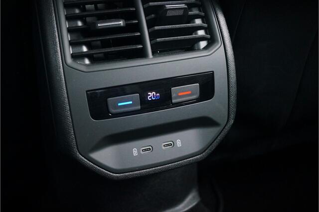 Cupra Leon Sportstourer 1.4 e-Hybrid VZ Copper Edition | Mat Grijs | Panoramadak | Memory Seat | Kuipstoelen | Camera | Keyless | Stoelverwarming | Stuurverwarming | Sportstuur | Adaptive Cruise Control | Ambiance Verlichting | Virtual | Uniek |