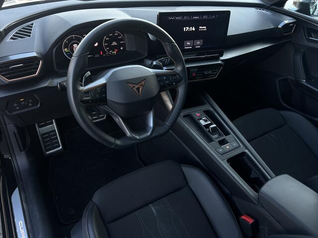 Cupra Leon Sportstourer 1.4 e-Hybrid Black Edition | Panorama dak | Stuur verwarmd | Stoel verwarmd