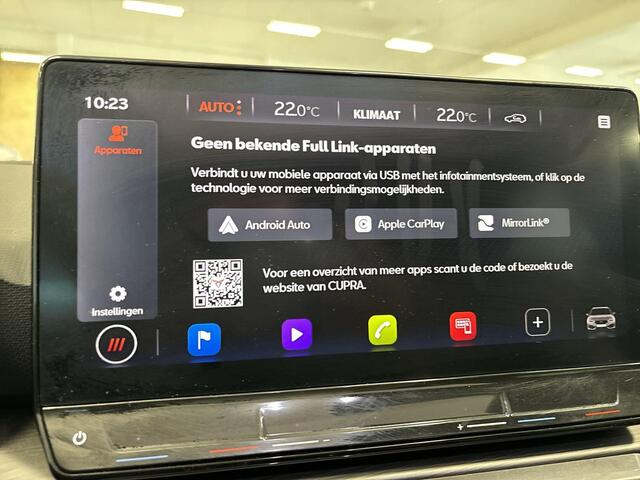 Cupra Leon Sportstourer 1.5 eTsi 150pk DSG Business Edition Plus · Panoramadak · Keyless · Park Assist · Beats Audio · Apple/Android Car Play · Navi · 18'' Inch · Garantie t/m 28-05-2029 of 100.000km