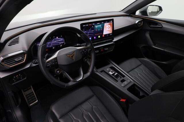 Cupra Leon Sportstourer 1.4 245 pk DSG e-Hybrid VZ Copper Edition | Trekhaak | Leder | Supersport stuur | Adaptief sportonderstel | Geheugenstoel | Stuur-/stoelverwarming