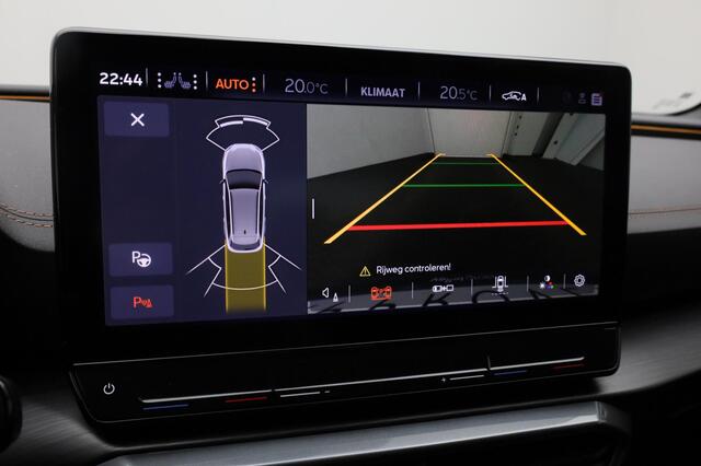 Cupra Leon Sportstourer 1.4 245 pk DSG e-Hybrid VZ Copper Edition | Trekhaak | Leder | Supersport stuur | Adaptief sportonderstel | Geheugenstoel | Stuur-/stoelverwarming