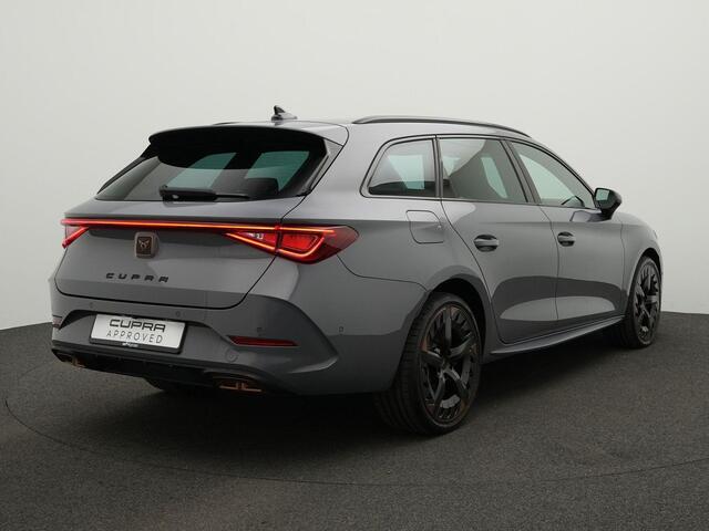 Cupra Leon Sportstourer 1.4 e-Hybrid 245pk VZ Business | Adaptief sportonderstel | Stuur-/stoelverwarming | Achteruitrijcamera | Navigatie