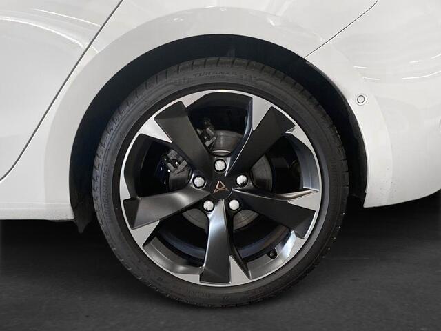 Cupra Leon Sportstourer 1.5 TSI 150pk Business Edition / 18 inch lichtmetaal / Achteruitrijcamera / Stoelverwarming