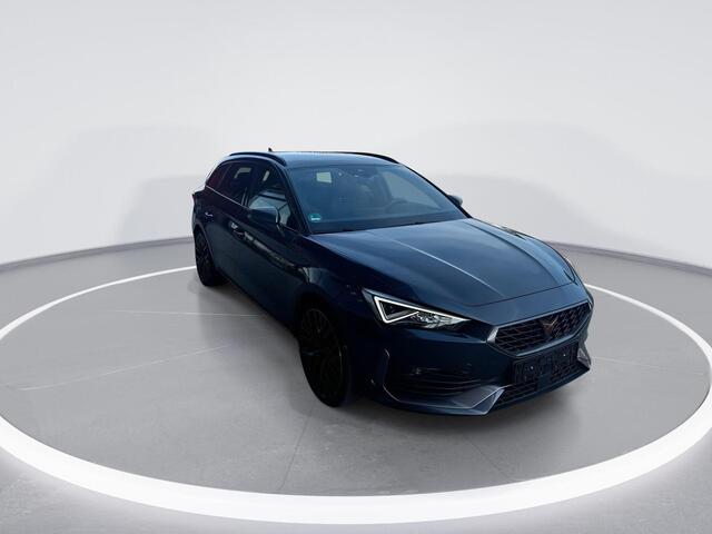 Cupra Leon Sportstourer 1.4 245pk DSG e-Hybrid VZ Business · Keyless · Apple/Android Car Play · Navi · P-Sensoren · 19'' Inch ·