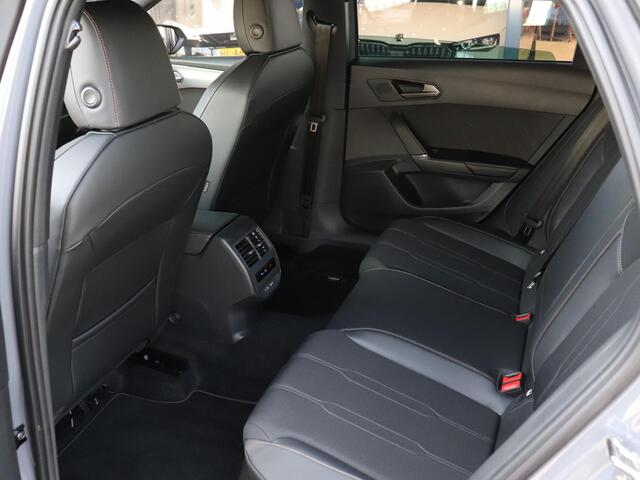 Cupra Leon Sportstourer 1.5 TSI e-Hybrid 204 pk Business | Achteruitrijcamera | Apple Carplay/Android Auto | Elektrische achterklep | Adaptieve cruise control |