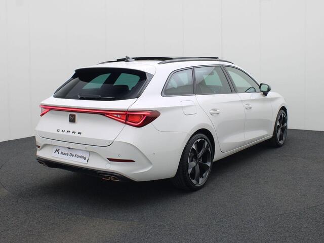 Cupra Leon Sportstourer 1.4e-Hybrid 150kW/204PK DSG · Panoramadak · Navigatie · Stoel- & stuurverwarming