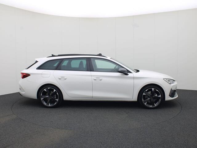 Cupra Leon Sportstourer 1.4e-Hybrid 150kW/204PK DSG · Panoramadak · Navigatie · Stoel- & stuurverwarming