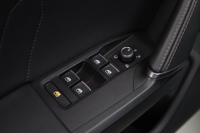 Cupra Leon Sportstourer 1.4 e-Hybrid | Navi | Camera | Stoel- Stuurverw. | Keyless | Park Assist