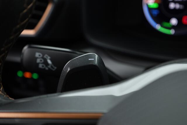 Cupra Leon Sportstourer 1.4 e-Hybrid | Navi | Camera | Stoel- Stuurverw. | Keyless | Park Assist
