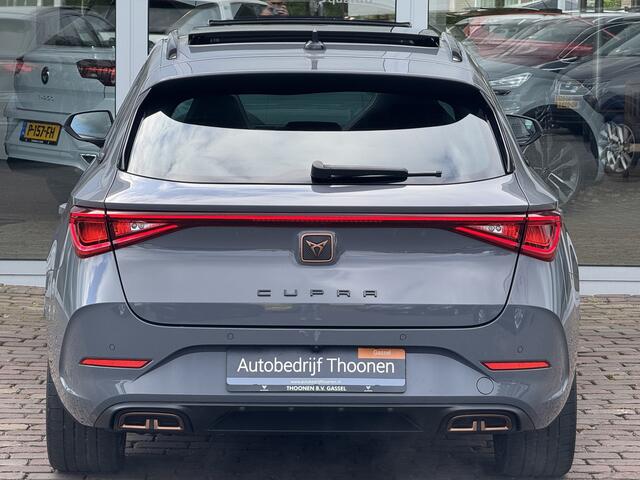 Cupra Leon Sportstourer 1.4 e-Hybrid VZ Performance | Camera | Keyless | Pano
