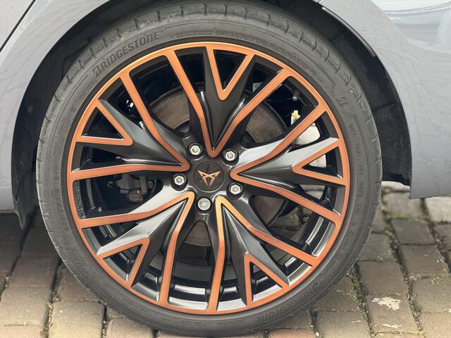 Cupra Leon Sportstourer 1.4 e-Hybrid VZ Performance | Camera | Keyless | Pano