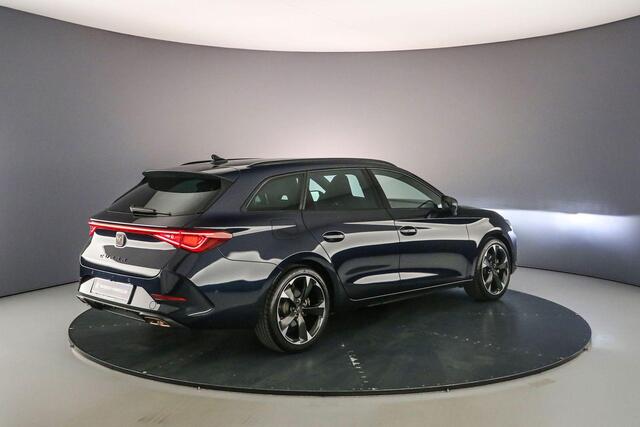 Cupra Leon Sportstourer Business 1.4 TSI e-Hybrid 204pk DSG Automaat Achteruitrijcamera, Cruise control, Navigatie, Stuurwiel verwarmd, Parkeersensoren, LED koplampen