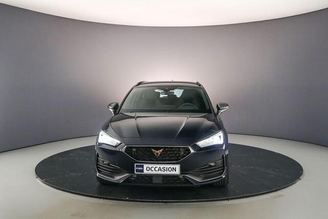 Cupra Leon Sportstourer Business 1.4 TSI e-Hybrid 204pk DSG Automaat Achteruitrijcamera, Cruise control, Navigatie, Stuurwiel verwarmd, Parkeersensoren, LED koplampen