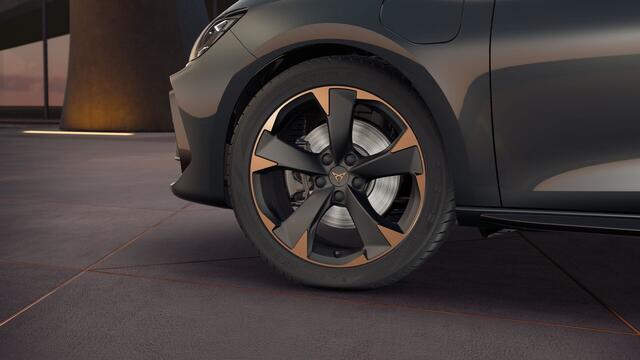Cupra Leon Sportstourer 1.5 TSI e-Hybrid 204 6DSG Business | Achteruitrijcamera | Digitaal instrumentenpaneel (Virtual Cockpit) | Draadloze Apple CarPlay(TM), Android Auto(TM)
