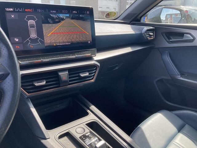 Cupra Leon Sportstourer 1.4e-Hybrid 180kW/245PK VZ DSG · Panoramadak · Stoel- & stuurverwarming · Camera + Parkeersensoren