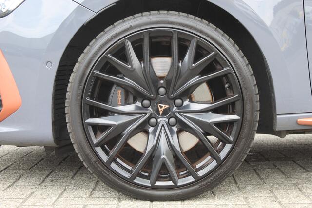 Cupra Leon Sportstourer 1.4 e-Hybrid 245 AUTOMAAT NAVI/CLIMA/19 INCH VLG/HALF LEDER/AFNEEMBARE TREKHAAK/STOEL&STUURVERWARMING/FULL OPTIONS!!!