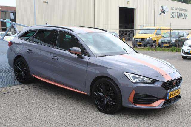 Cupra Leon Sportstourer 1.4 e-Hybrid 245 AUTOMAAT NAVI/CLIMA/19 INCH VLG/HALF LEDER/AFNEEMBARE TREKHAAK/STOEL&STUURVERWARMING/FULL OPTIONS!!!