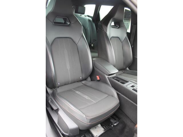 Cupra Leon Sportstourer 1.4 e-Hybrid 245 AUTOMAAT NAVI/CLIMA/19 INCH VLG/HALF LEDER/AFNEEMBARE TREKHAAK/STOEL&STUURVERWARMING/FULL OPTIONS!!!