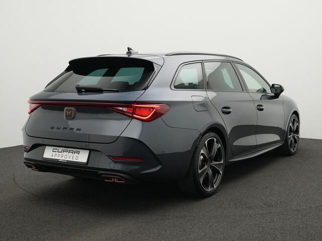 Cupra Leon Sportstourer 1.4 245 pk DSG e-Hybrid VZ Performance | Supersport stuur | Adaptief sportonderstel | Stuur-/stoelverwarming | Achteruitrijcamera
