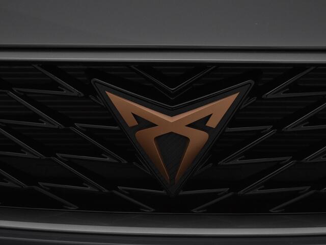 Cupra Leon Sportstourer 1.5 eTsi 150pk DSG Business Edition Plus · Panoramadak · Keyless · Park Assist · Beats Audio · Apple/Android Car Play · Navi · 18'' Inch · Garantie t/m 28-05-2029 of 100.000km