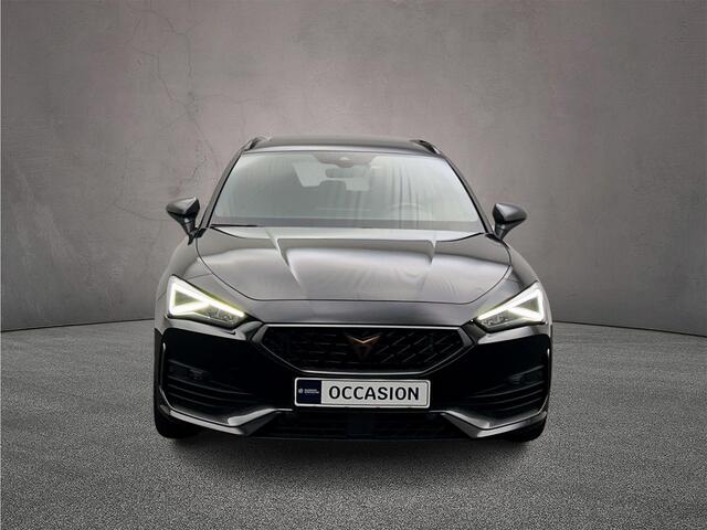 Cupra Leon Sportstourer Business 1.4 TSI e-Hybrid 245pk DSG Automaat Panoramadak, Stoelverwarming, Achteruitrijcamera, Navigatie, Stuurwiel verwarmd, LED koplampen, Parkeersensoren