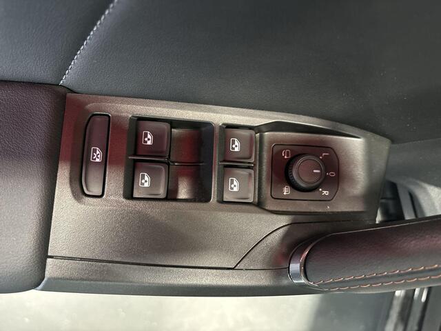 Cupra Leon Sportstourer 1.4 245pk DSG e-Hybrid VZ Performance · Apple/Android Car Play · Camera · Keyless · Elek. Trekhaak · Elek. Achterklep · Dodehoek Detectie · Garantie t/m 26-06-2027 of 90.000km