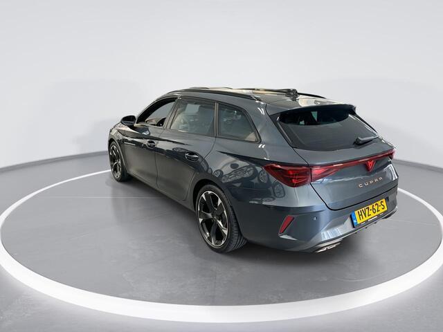 Cupra Leon Sportstourer 1.5 Tsi 204pk DSG e-Hybrid Business · Apple/Android Car Play · Camera · Elek. Trekhaak · Elek. Achterklep · Sfeerverlichting · 18'' Inch · Garantie t/m 11-06-2028 of 90.000km