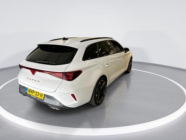 Cupra Leon Sportstourer 1.5 Tsi 204pk DSG e-Hybrid Business · Camera · Apple/Android Car Play · Elek. Trekhaak · Elek. Achterklep · 18'' Inch · Garantie t/m 20-05-2028 of 90.000km