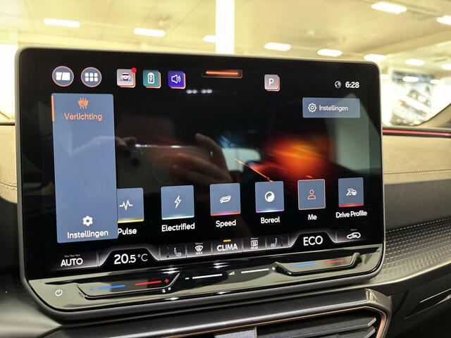 Cupra Leon Sportstourer 1.5 Tsi 204pk DSG e-Hybrid Business · Camera · Apple/Android Car Play · Elek. Trekhaak · Elek. Achterklep · 18'' Inch · Garantie t/m 20-05-2028 of 90.000km