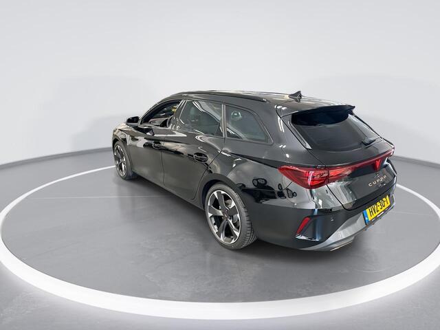 Cupra Leon Sportstourer 1.5 Tsi 204pk DSG e-Hybrid Business · Apple/Android Car Play · Camera · Elek. Trekhaak · Elek. Achterklep · Sfeerverlichting · 18'' Inch · Garantie t/m 11-06-2028 of 90.000km