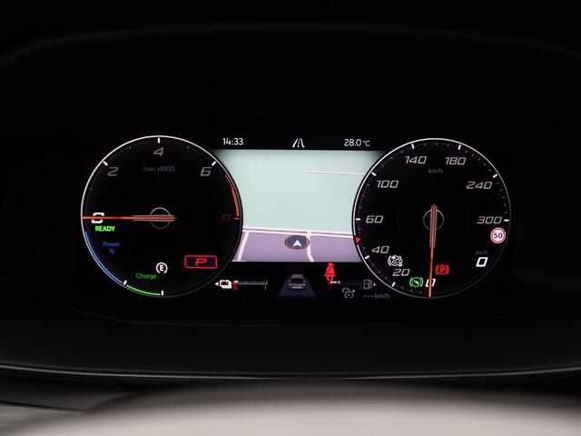 Cupra Leon Sportstourer 1.4 e-Hybrid VZ Performance 245PK DSG Black Edition, Pano-Schuifdak, Adaptieve Cruise Controle, Trekhaak, Side Assist, Achteruitrijcamera, Navi, Keyless, Stoel-Stuurverwarming, 19" LM Copper Velgen