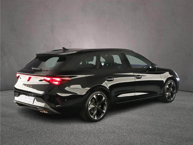 Cupra Leon Sportstourer Business 1.5 TSI eHybrid 204pk DSG Automaat Adaptive cruise control, Elektrische achterklep, LED verlichting, Achteruitrijcamera, Stuurwiel verwarmd, Navigatie