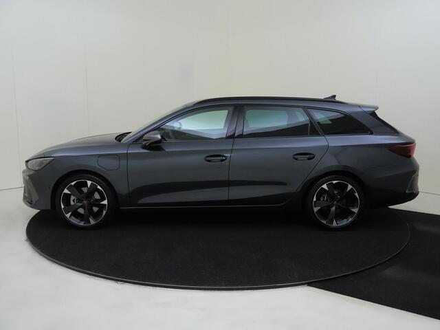 Cupra Leon Sportstourer 1.5 TSI e-Hybrid Business | Parkeerasisstent | Keyless | Stoel- en stuurwielverwarming | Achteruitrijcamera | Navigatie | 3-zone airco | Dodehoek detectie |