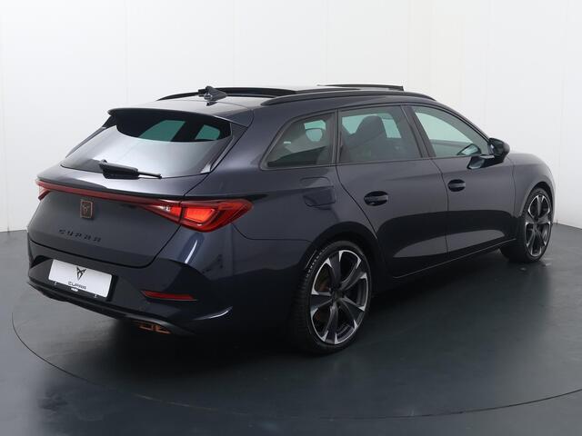 Cupra Leon Sportstourer 1.4 e-Hybrid VZ Business | 245 PK | SoH 89% | LED verlichting | Adaptive cruise control | Navigatiesysteem |