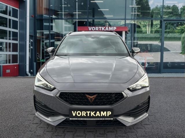 Cupra Leon Sportstourer 1.4 TSI DSG E-HYBRID VZ CARPLAY/ACC/NAVI/CAMERA/TREKHAAK/ELEK.ACHTERKLEP
