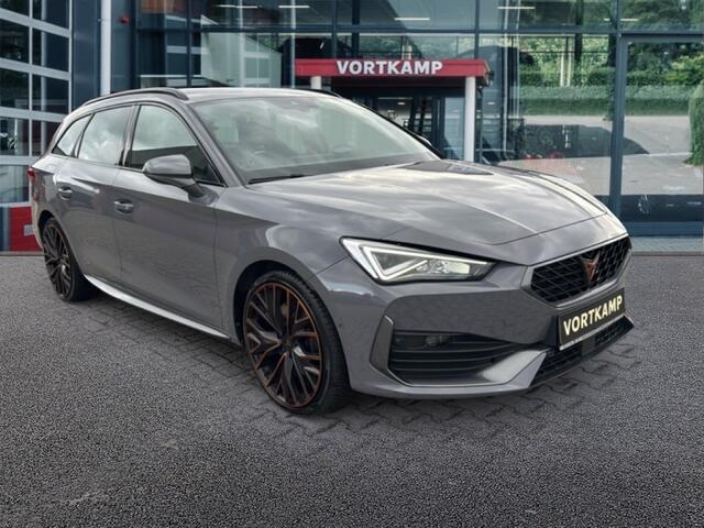 Cupra Leon Sportstourer 1.4 TSI DSG E-HYBRID VZ CARPLAY/ACC/NAVI/CAMERA/TREKHAAK/ELEK.ACHTERKLEP