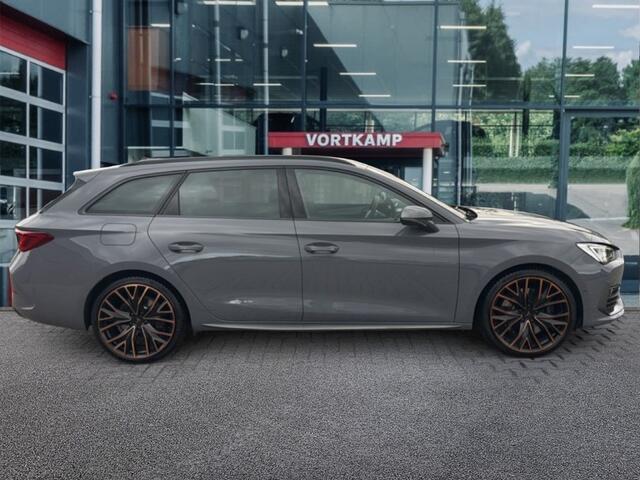 Cupra Leon Sportstourer 1.4 TSI DSG E-HYBRID VZ CARPLAY/ACC/NAVI/CAMERA/TREKHAAK/ELEK.ACHTERKLEP
