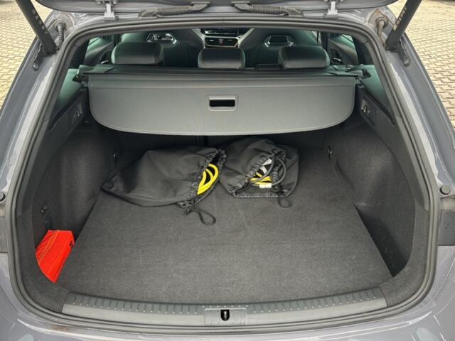 Cupra Leon Sportstourer 1.4 TSI DSG E-HYBRID VZ CARPLAY/ACC/NAVI/CAMERA/TREKHAAK/ELEK.ACHTERKLEP